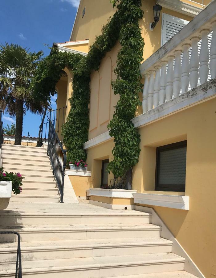 Vila Rojana Vodice Zewnętrze zdjęcie