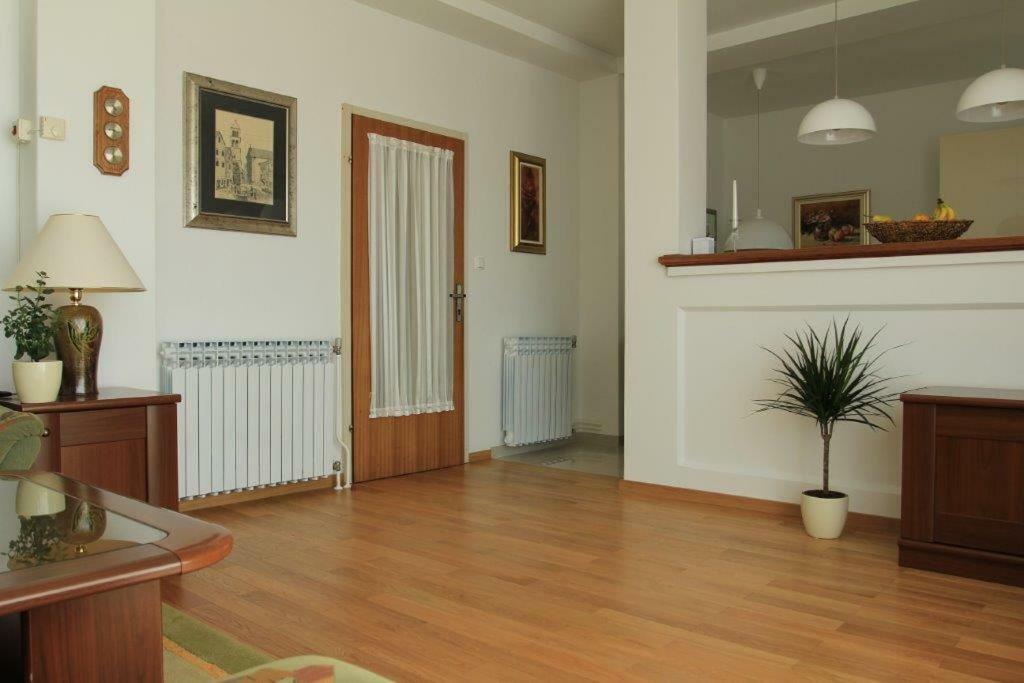 Vila Rojana Vodice Zewnętrze zdjęcie